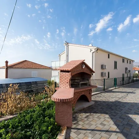 Lara Iva * Trogir
